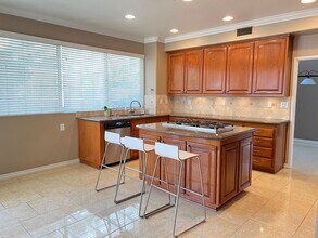 37 Via Gatillo in Rancho Santa Margarita, CA - Building Photo - Building Photo