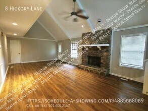 8 Hickory Ln in Maumelle, AR - Building Photo - Building Photo