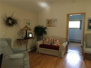 71 Baltimore Ave in Narragansett, RI - Building Photo - Building Photo
