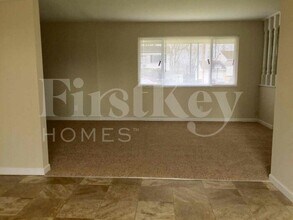 10602 Morning Glory Ln in Cincinnati, OH - Building Photo - Building Photo
