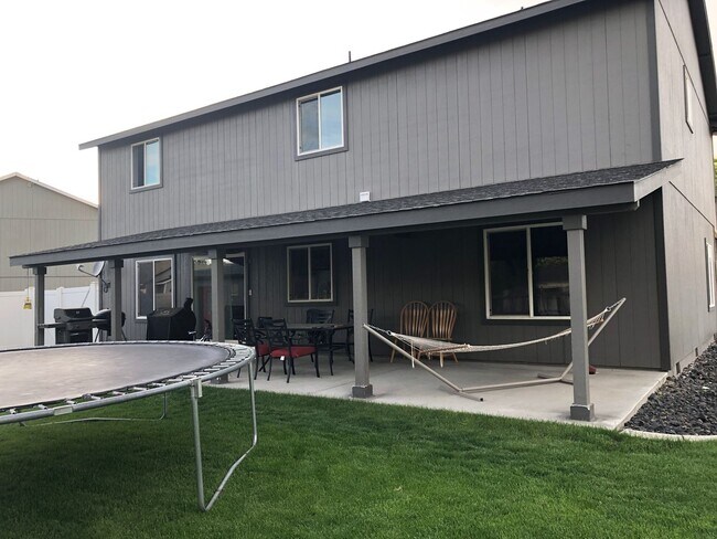 1059 July Ct in Moses Lake, WA - Building Photo - Building Photo