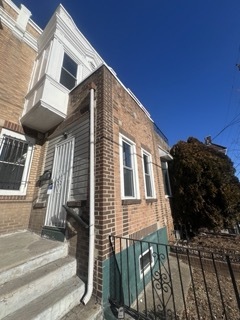 747 E Locust Ave in Philadelphia, PA - Building Photo