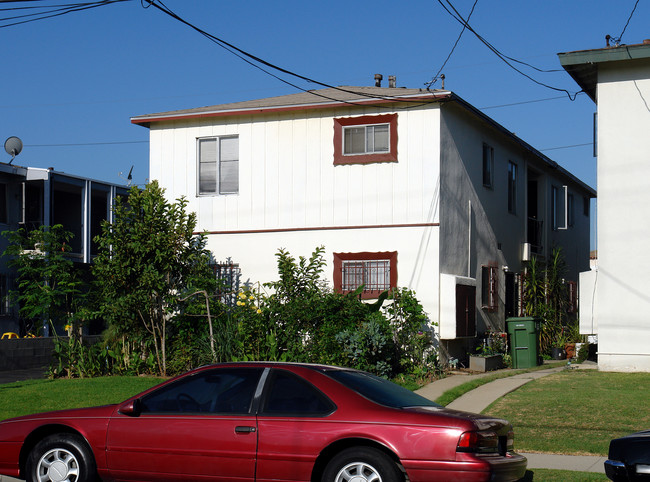 11835 Truro Ave in Hawthorne, CA - Building Photo - Building Photo