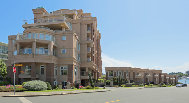 Mariners Landing in Victoria, BC - Building Photo - Building Photo