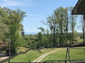 14275 Virtue Rd in Lenoir City, TN - Building Photo - Building Photo