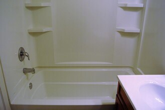 1510 1st Ave SE in Minot, ND - Building Photo - Building Photo