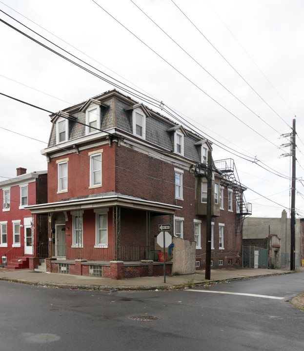 921 S 5th St in Camden, NJ - Foto de edificio