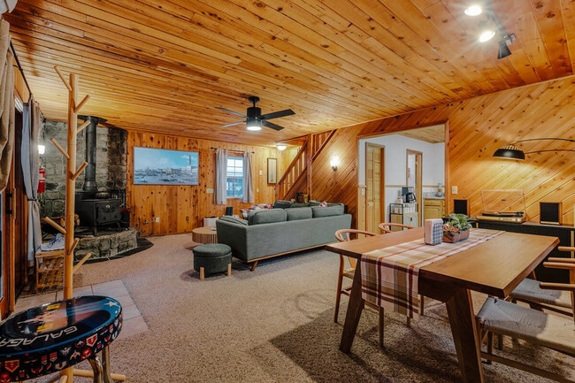 8199 Amberwoods Pl in Shingletown, CA - Building Photo - Building Photo