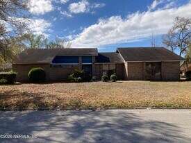 5240 River Park Dr in Jacksonville, FL - Building Photo
