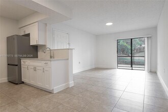 10391 SW 150th Ct in Miami, FL - Building Photo - Building Photo