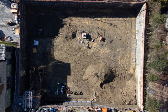 Central Park House in Burnaby, BC - Building Photo - Building Photo