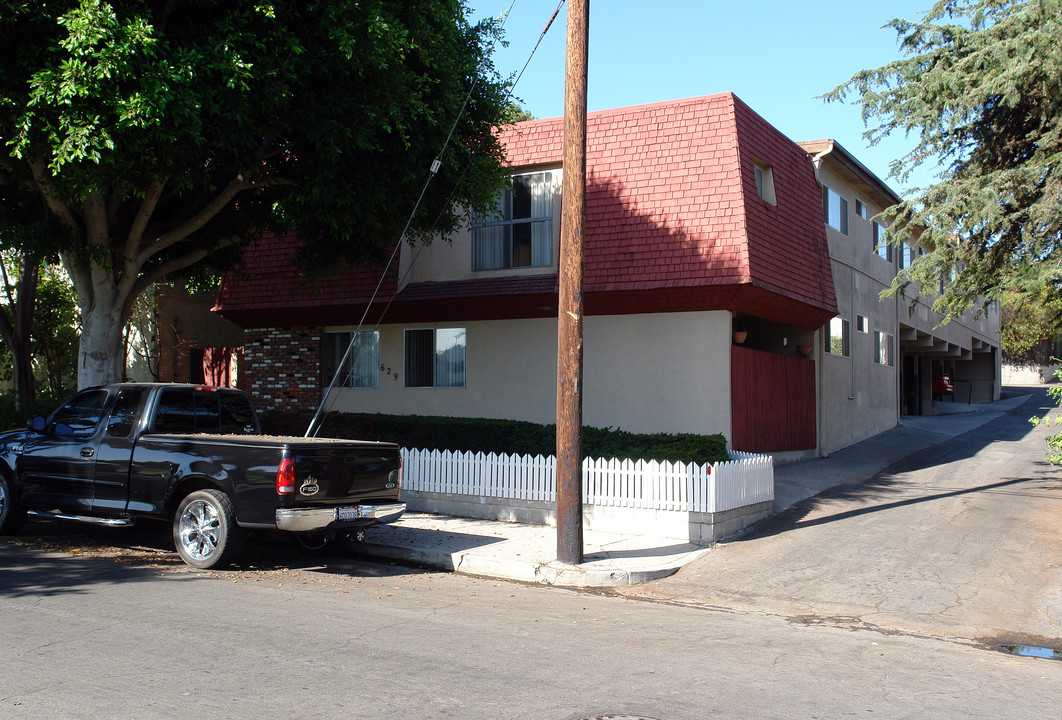 629 Virginia St in El Segundo, CA - Building Photo