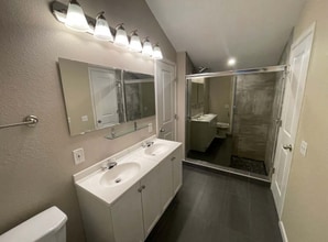 10168 E Peakview Ave in Englewood, CO - Building Photo - Building Photo