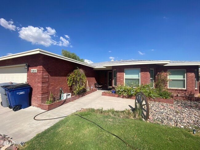 7283 Luz De Paseo Ct in El Paso, TX - Foto de edificio - Building Photo