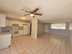 210 S Alandale Pl in Tucson, AZ - Building Photo - Building Photo