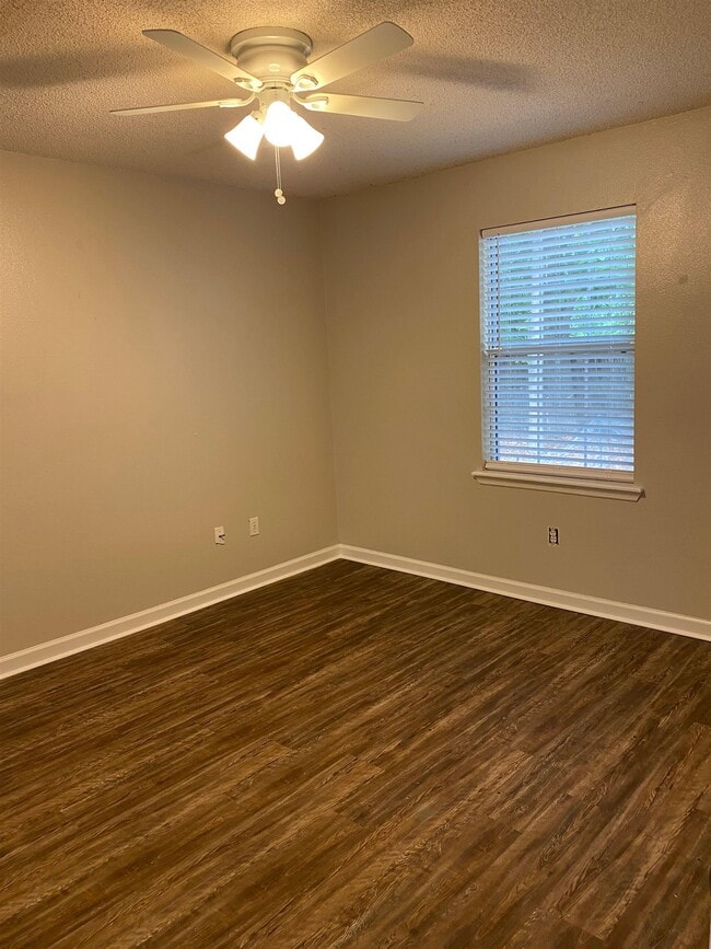 2341 Garland Ct in Tallahassee, FL - Building Photo - Building Photo