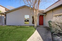 1917 Augusta Dr photo'