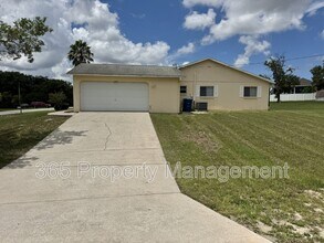 4441 Tiffin Ave in Spring Hill, FL - Building Photo - Building Photo