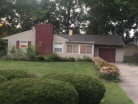 10118 Holaday Dr in Carmel, IN - Building Photo