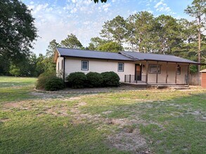 6987 Pittman Grove Church Rd in Raeford, NC - Building Photo - Building Photo