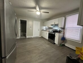 89 Haven St, Unit 1 in New Haven, CT - Foto de edificio - Building Photo