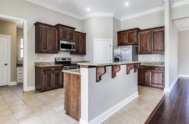 201 Emerson Rd in Youngsville, LA - Building Photo - Building Photo