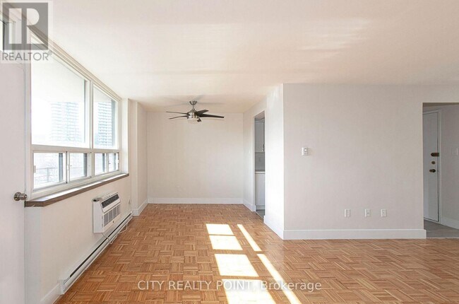 55 Isabella St in Toronto, ON - Building Photo - Building Photo