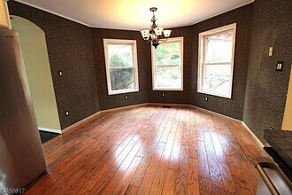 11 Cypress Ln in Hamburg, NJ - Building Photo - Building Photo
