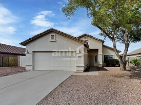 11852 W Cambridge Ave in Avondale, AZ - Building Photo