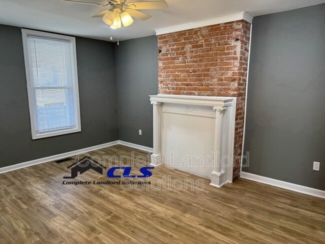 702 S 8th St in Terre Haute, IN - Foto de edificio - Building Photo