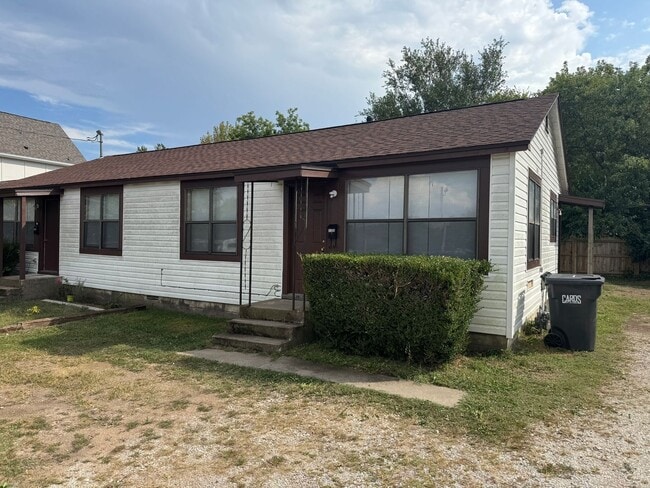 property at 1601-1603 W Huntsville Ave