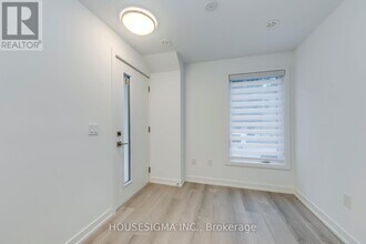 10 Calamint Ln. in Toronto, ON - Building Photo - Building Photo