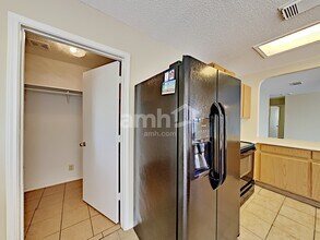 7206 Knights Haven in San Antonio, TX - Foto de edificio - Building Photo