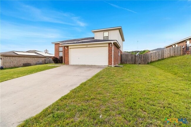 property at 1112 Katelyn Cir