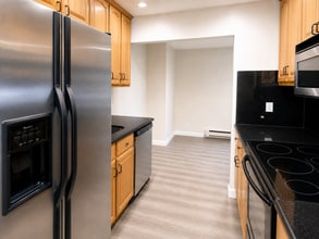 500 W Middlefield Rd, Unit 34 in Mountain View, CA - Building Photo - Building Photo