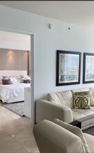 200 Sunny Isles Blvd, Unit 2-1402 in Sunny Isles Beach, FL - Building Photo - Building Photo