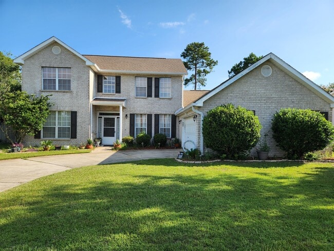 property at 5017 Heritage Ln