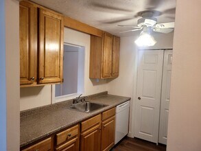 65 Greentree Ln, Unit 65 in Weymouth, MA - Building Photo - Building Photo