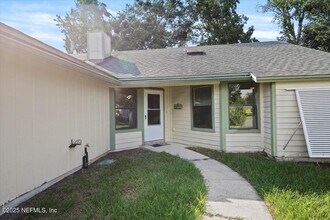 574 Constitution Dr in Orange Park, FL - Building Photo - Building Photo