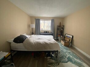 123 Sewall Ave, Unit 1A in Brookline, MA - Building Photo - Building Photo