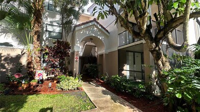 10111 W Sunrise Blvd, Unit 103 in Plantation, FL - Building Photo - Building Photo