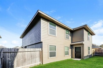 2434 Tomica Ct in Houston, TX - Building Photo - Building Photo