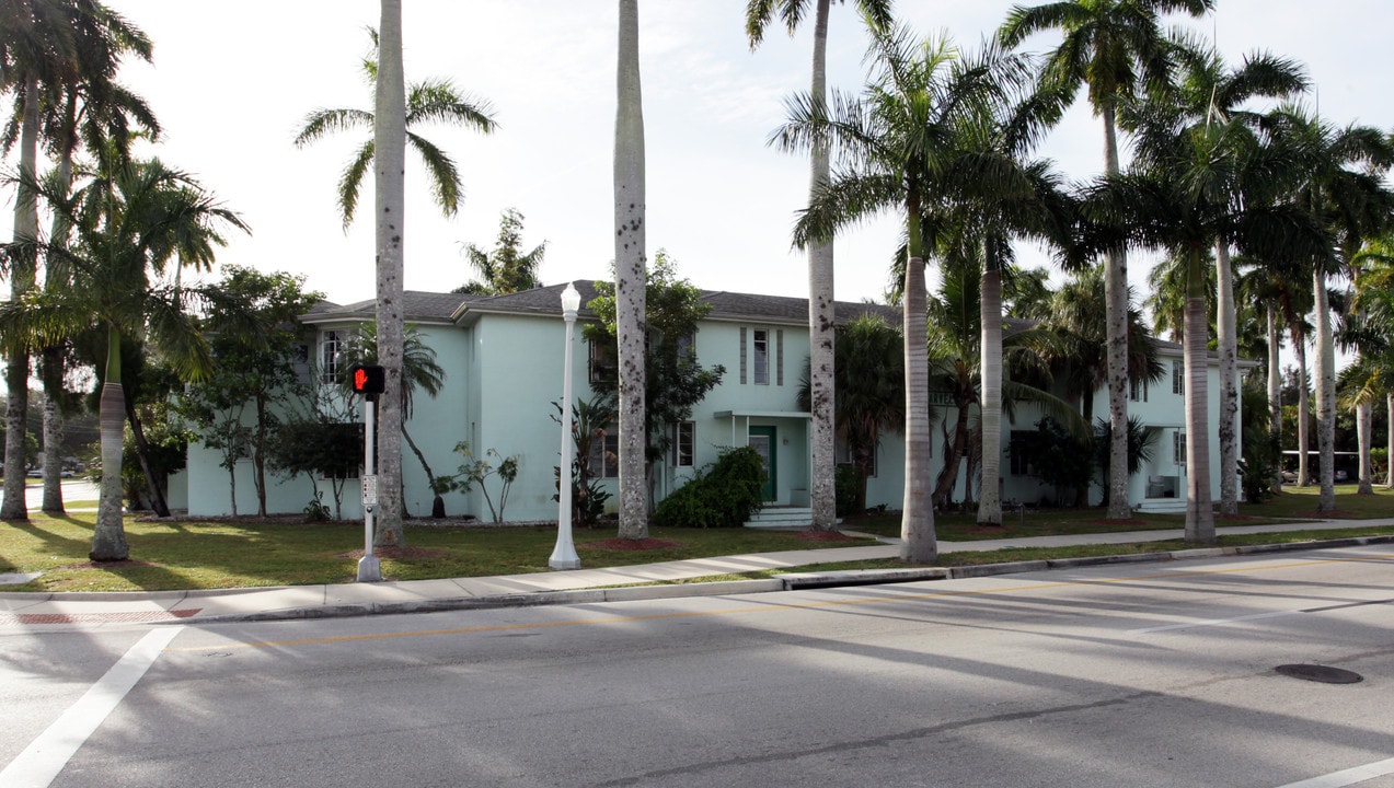Arvelee Apartments Photo