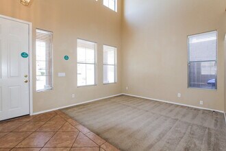 2531 W Old Paint Trail in Phoenix, AZ - Building Photo - Building Photo