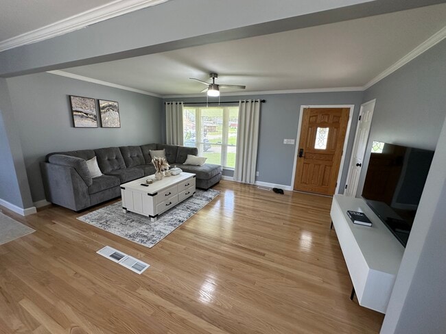 3440 Laura Ln in St. Louis, MO - Building Photo - Building Photo