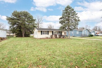 3609 Maple Ave in Terre Haute, IN - Building Photo - Building Photo