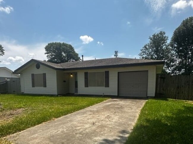 property at 1401 Lamar Ave