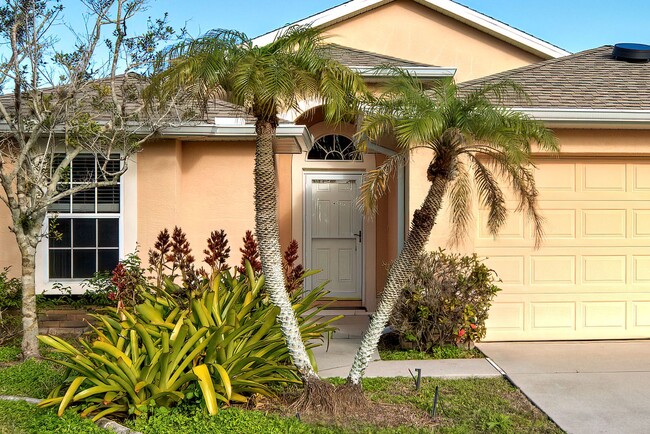 2134 Boxwood St in North Port, FL - Building Photo - Building Photo