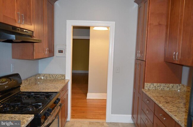 1954 Columbia Rd NW, Unit 403 in Washington, DC - Building Photo - Building Photo