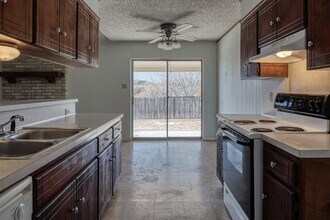 120 Mariposa Dr in Del Rio, TX - Building Photo - Building Photo